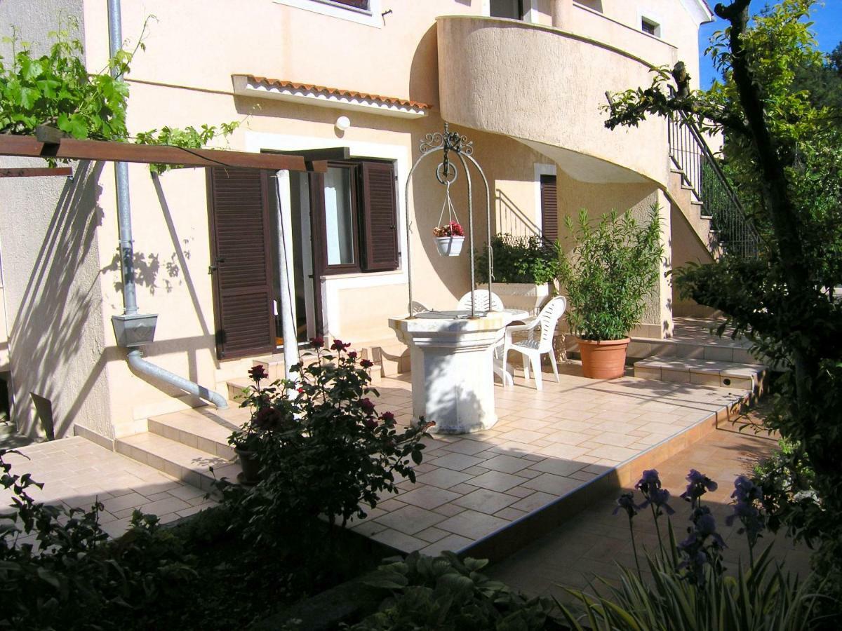 Apartments Ines Krk Town Kültér fotó